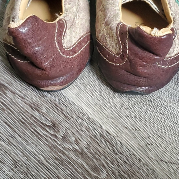 Guess Signature Sneakers - Picture 4 of 8